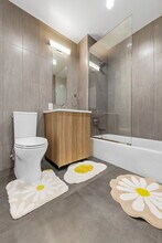 30-38-38 29th St in Queens, NY - Building Photo - Building Photo