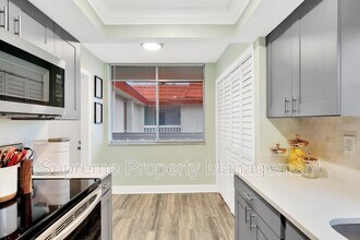 1001 Pearce Dr in Clearwater, FL - Building Photo - Building Photo