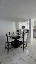 7989 NW 7th St in Miami, FL - Building Photo - Building Photo