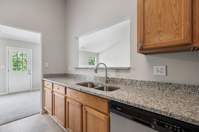3690 Golfe Links Dr in Snellville, GA - Building Photo - Building Photo