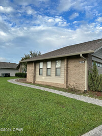 1805 Maryland Ave in Lynn Haven, FL - Foto de edificio - Building Photo