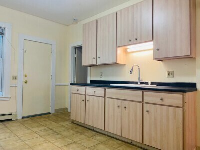96 E Cottage St, Unit 3