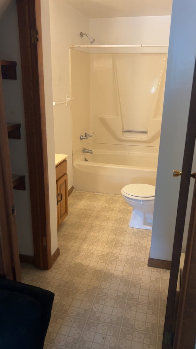 432 Spring St, Unit 3 in Groton, NY - Building Photo - Building Photo