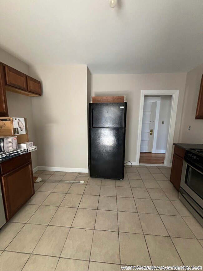 35 Carrolton Rd, Unit 2 in Boston, MA - Foto de edificio - Building Photo