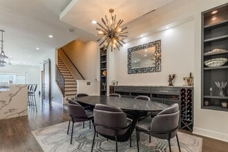 2124 Banks St in Houston, TX - Building Photo - Building Photo