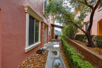 13 Via Visione in Henderson, NV - Building Photo - Building Photo