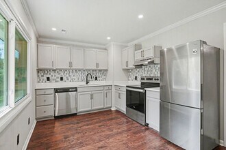 1633 Bruce Cir in Raleigh, NC - Building Photo - Building Photo