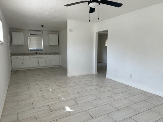 3829 Mt Pleasant St in Houston, TX - Building Photo - Building Photo
