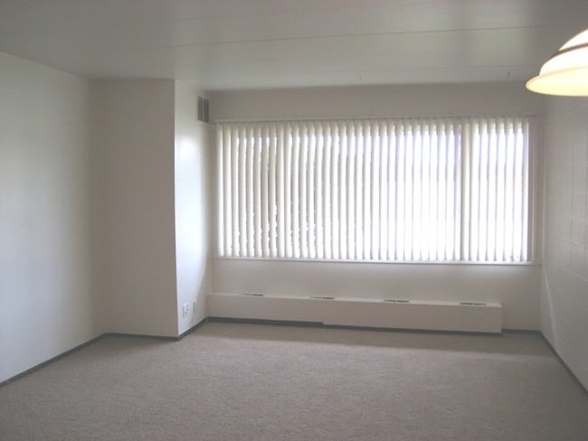 Maplewood Apartments in Kenosha, WI - Foto de edificio - Building Photo