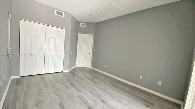 property at 2941 Riverside Dr