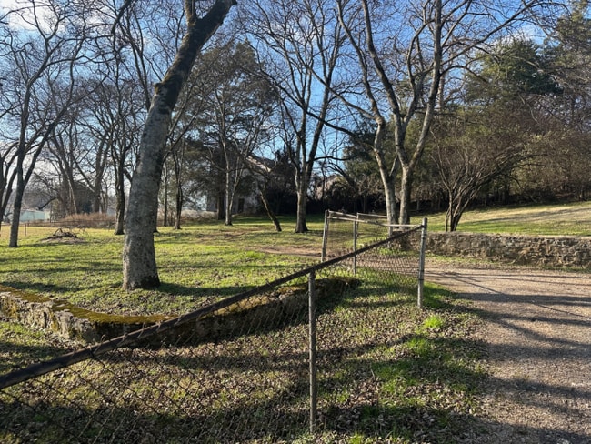 318 Valley View Dr in Pulaski, TN - Building Photo - Building Photo