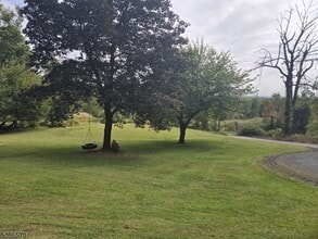 6 Round Valley Rd in Lebanon, NJ - Building Photo - Building Photo