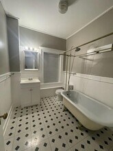 1445 S 3rd St, Unit 7 Room House in Louisville, KY - Foto de edificio - Building Photo