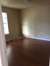 1919 Metairie Ave, Unit D in Metairie, LA - Foto de edificio - Building Photo