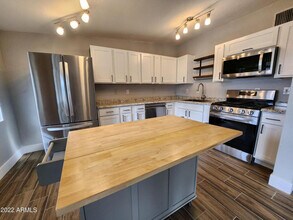 1405 S Farmer Ave in Tempe, AZ - Building Photo - Building Photo