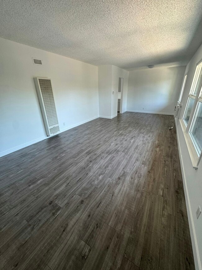 11908 Magnolia Blvd in Los Angeles, CA - Building Photo - Building Photo