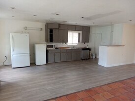 1320 S Ash Ave in Tempe, AZ - Building Photo