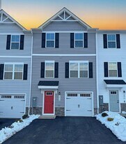 2878 Orchard Ln in Harrisonburg, VA - Building Photo