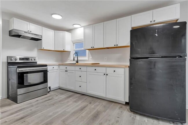 property at 107 Roosevelt St