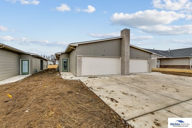 property at 9903 E Annabelle Cir