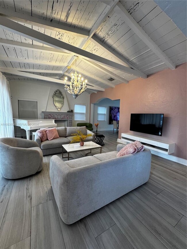 3470 Sheridan Ave in Miami Beach, FL - Building Photo - Building Photo