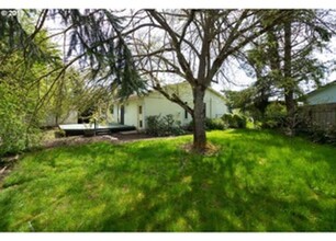 1866 Jasper Ave in Sutherlin, OR - Building Photo - Building Photo