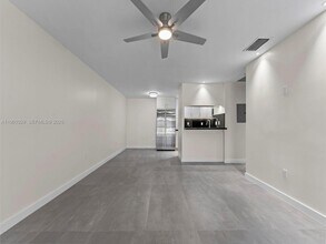 15639 SW 73rd Cir Terrace in Miami, FL - Building Photo - Building Photo