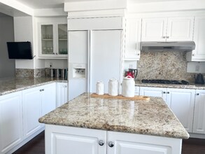 4167 Warner Ave in Huntington Beach, CA - Building Photo - Building Photo