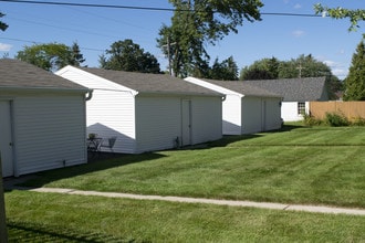 Erie Street in De Pere, WI - Foto de edificio - Building Photo