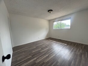 1002 Av. Manana in Roswell, NM - Building Photo - Building Photo