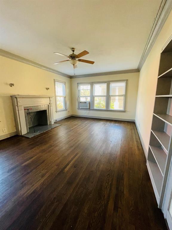 2404 Wentworth St photo'
