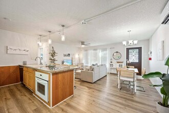 105 NE 3rd St in Satellite Beach, FL - Building Photo - Building Photo