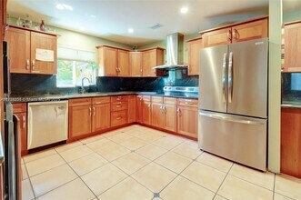 14875 SW 238th St in Homestead, FL - Foto de edificio - Building Photo