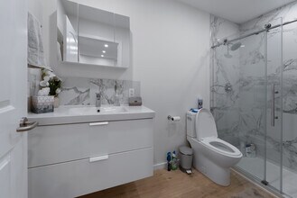 7443 Jordan Ave in Canoga Park, CA - Building Photo - Building Photo