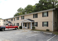 Naveed F Khan in Douglasville, GA - Foto de edificio - Building Photo