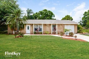 1539 Tripoli St in North Port, FL - Building Photo