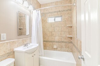 1324 N Peterson Ave in Long Beach, CA - Building Photo - Building Photo