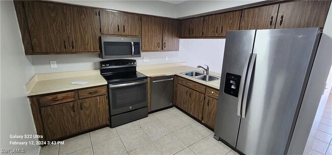 1304 NE 9th St in Cape Coral, FL - Building Photo - Building Photo