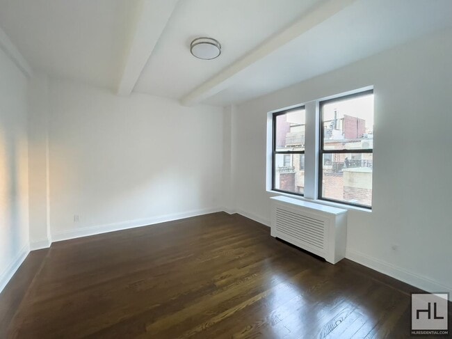 WEST 68 STREET in New York, NY - Foto de edificio - Building Photo