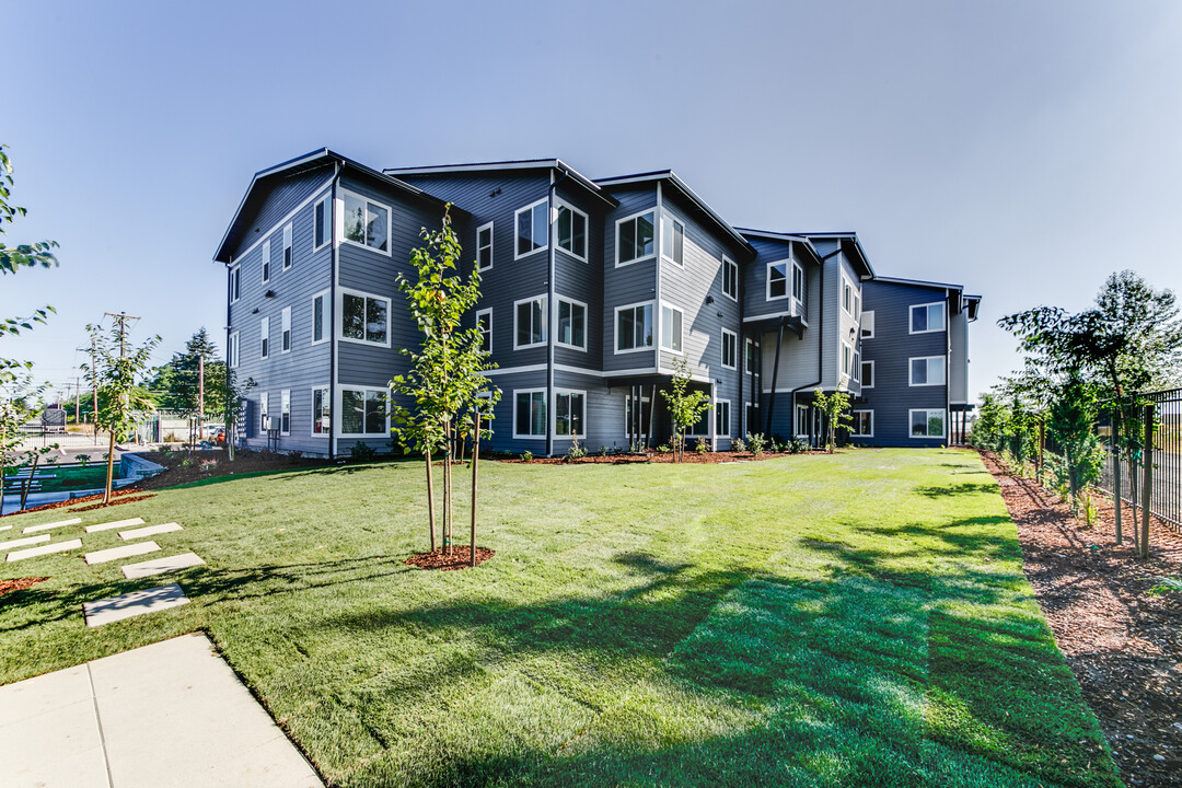 Paddington Place in Tacoma, WA - Building Photo