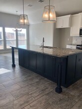 1424 Town Creek Cir in Weatherford, TX - Building Photo - Building Photo