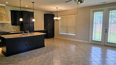 950 Brook Forest Ln in Euless, TX - Building Photo - Building Photo