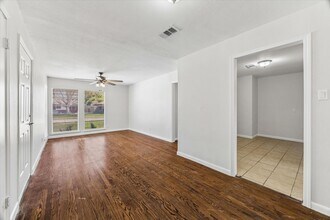 1921 Lynnview Dr in Houston, TX - Building Photo - Building Photo