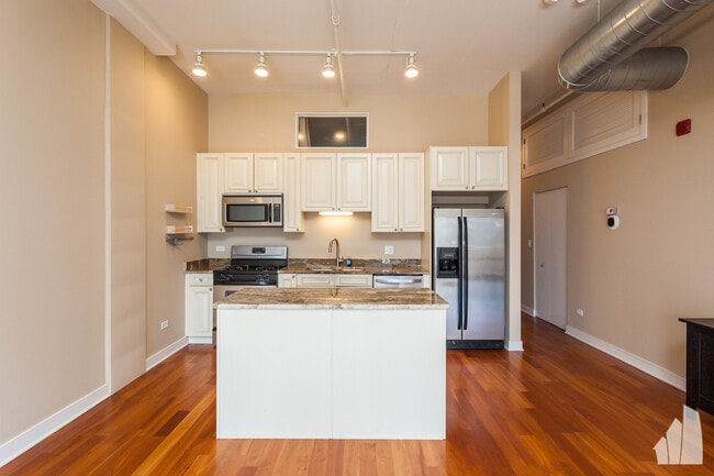 property at 740 W Fulton St