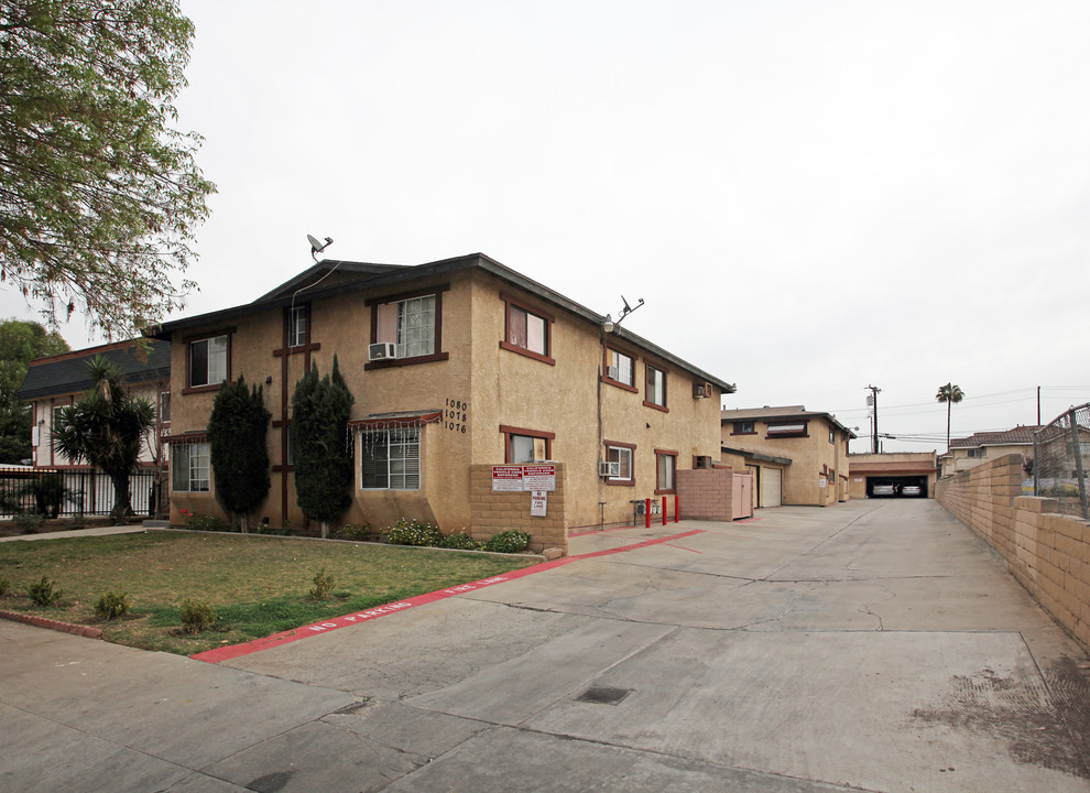 1076-1080 Larimore Ave in La Puente, CA - Building Photo