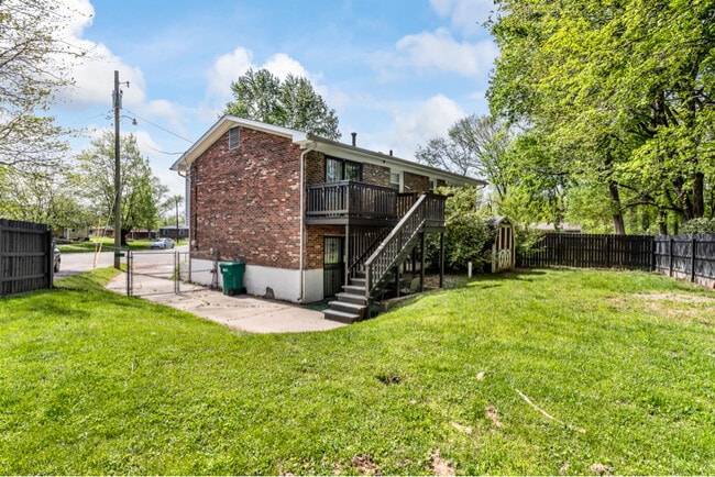 3301 Buckeye Ct in Louisville, KY - Building Photo - Building Photo