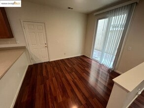 201 Whimbrel Cir in Pittsburg, CA - Building Photo - Building Photo