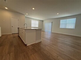 7309 Mulberry St in Flowery Branch, GA - Building Photo