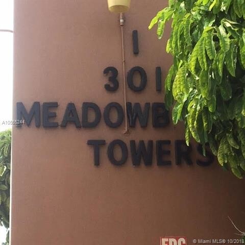 301 NE 14th Ave-Unit -702 in Hallandale Beach, FL - Building Photo