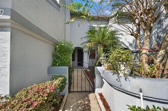 4209 Brentwood Park Cir in Tampa, FL - Building Photo - Building Photo